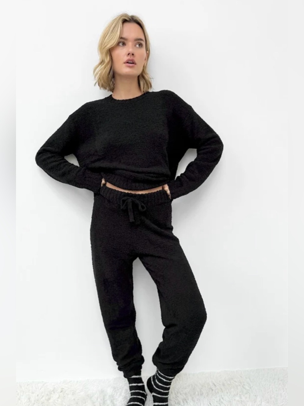 Splendid Black Lounge Set